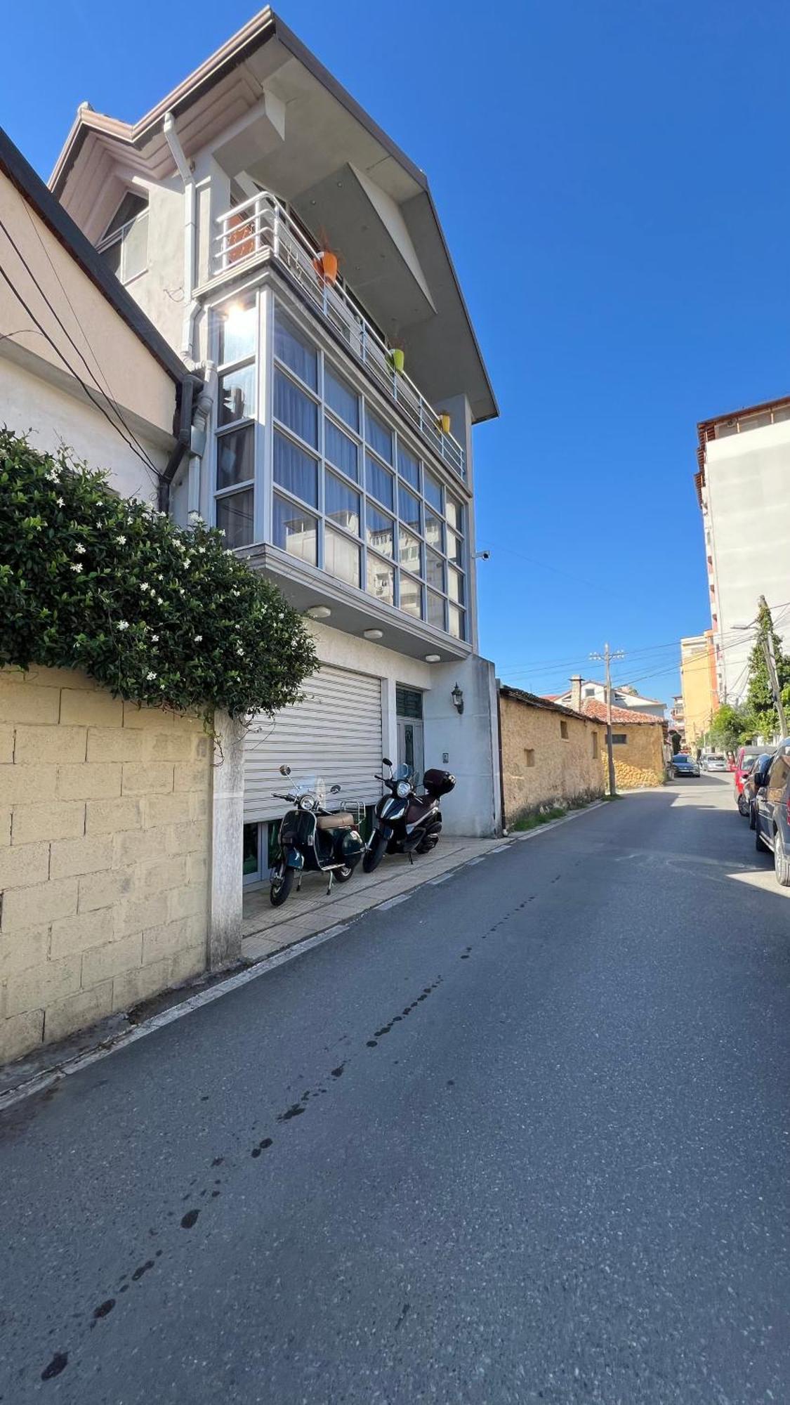 Ora 2 Apartament